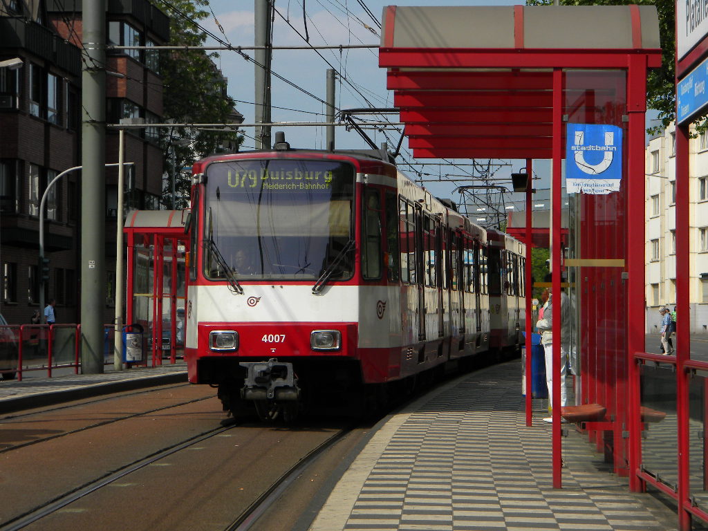 B80D 4007 in Duisburg-Platanenhof 25.5.2010