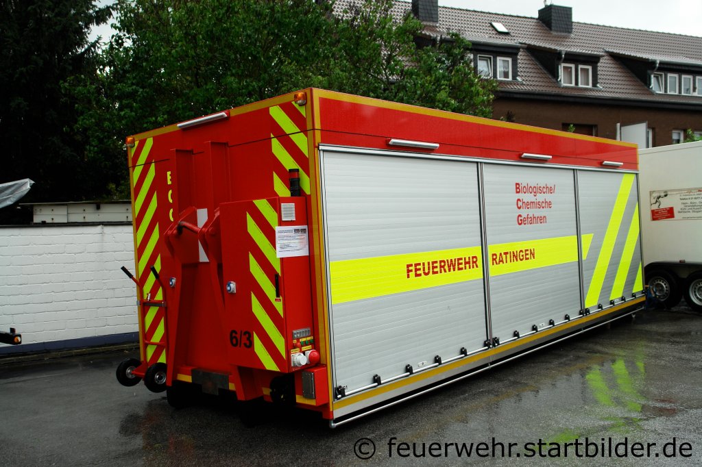 AB-BCG Abrollbeh�lter der Feuerwehr Ratingen.
Aufgenommen bei einen Stadtfest in Ratingen Lintorf 4.9.2011.