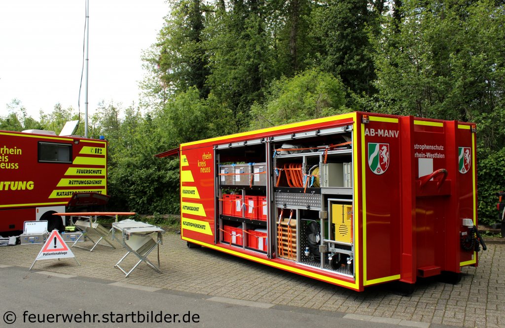 AB-MANV der Feuerwehr Neuss.
Aufgenommen beim Tdot der FF Rosellen am 13.5.2012.