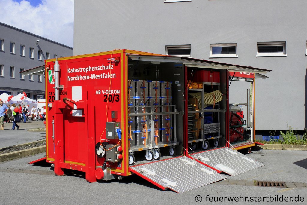 ABB V-Dekon der Feuerwehr Essen.
Aufgenommen beim Tdot der BF Essen, 25.8.2012.