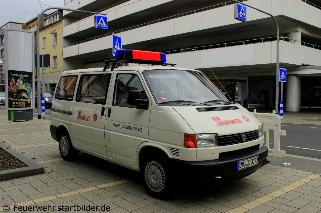 �lterer MTW (OB JU 3191) der Johanniter Oberhausen.
Aufgenommen beim Blaulichttag 2012 in Oberhausen,29.9.2012.