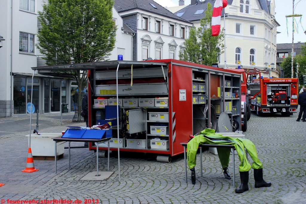 Auf diesem Foto ist der AB Gefahrgut der Feuerwache 3 in Solingen Wald zu sehen.
Aufgenommen in Solingen Wald,25.5.2013.