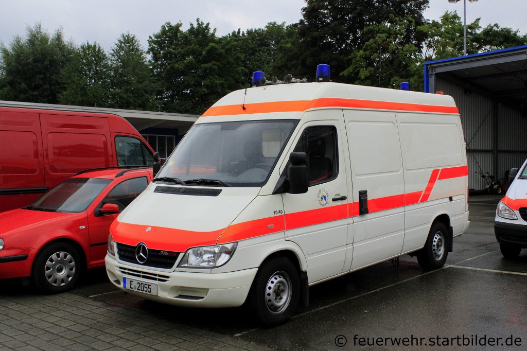 Dies ist der neue GW-Logistik der FF Essen Altenessen.
Das Fahrzeug hat die Nummer 10/40.
Aufgenommen beim Tdot der BF Essen, 26.8.2012.