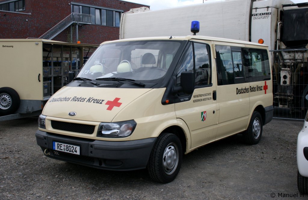 DRK Dorsten 
3/72/2
RE 8024
MTF
Ford Transit 100T300
Aufgenommen bei Tag der Offenen T�r der Feuerwehr Dorsten, 13.6.2010.
