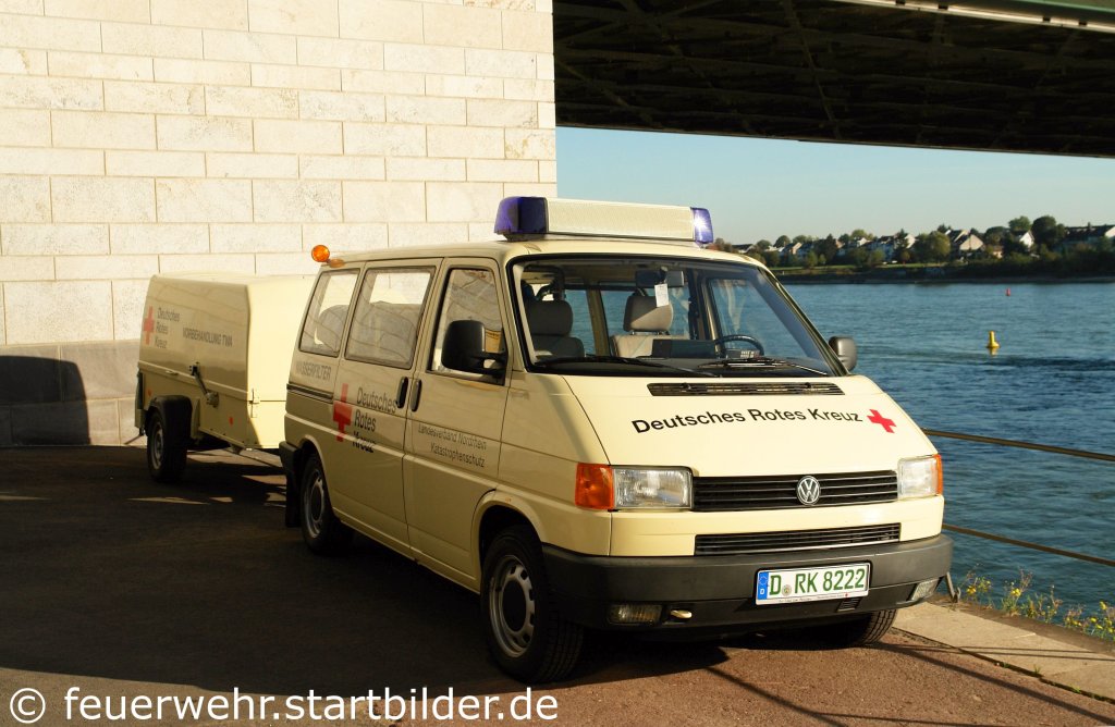 DRK D�sseldorf (D RK 8222).
Aufgenommen beim NRW Tag 2011 in Bonn.