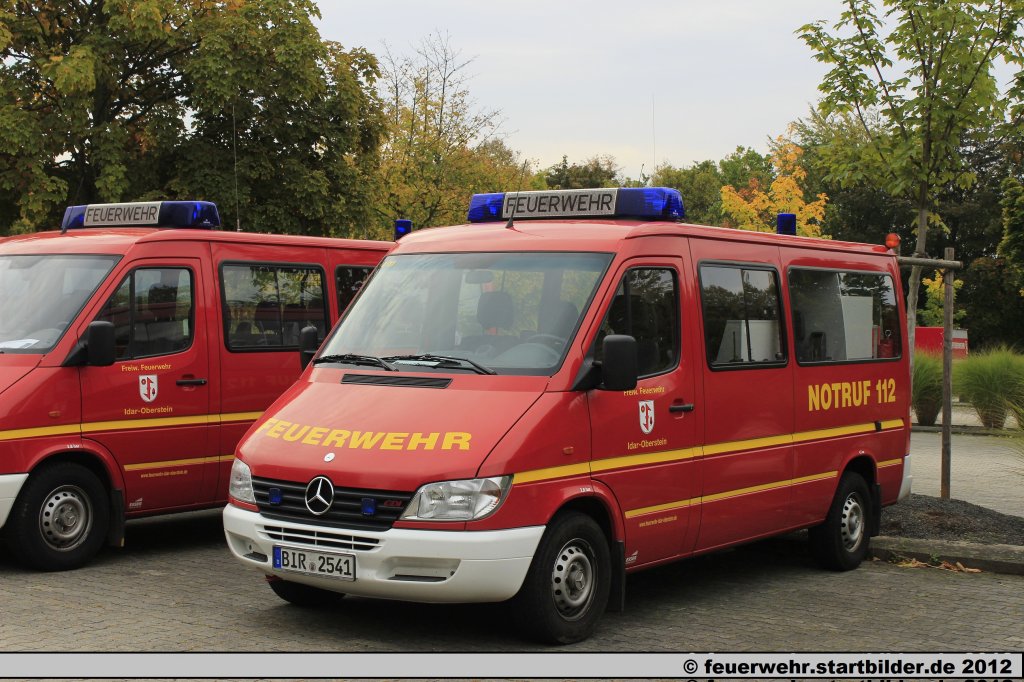 ELW 1 (BIR 2541) der Feuerwehr Idar Oberstein Feuerwache 4 in Weierbach. Aufgenommen beim Jubil�um 50 Jahre LFV-Rheinland-Pfalz in Mainz,6.10.2012.