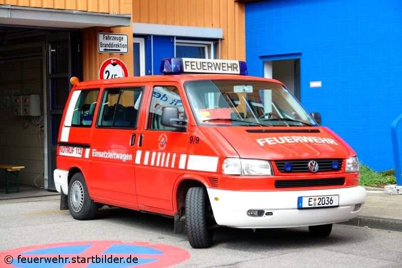 ELW 1 (Florian Essen 9/11/1).
Aufgenommen auf der Feuerwache 1 in Essen im Sommer 2008. 
Das Fahrzeug ist neu bei der FF Umweltschutz stationiert.