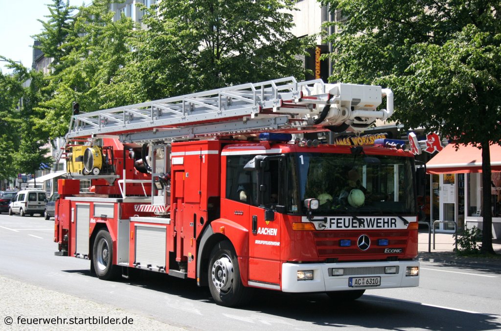 Feuerwehr Aachen
AC 6310
Metz ALP
MB 1833
Aufgenommen in der aachener Innenstadt, 4.6.2010.