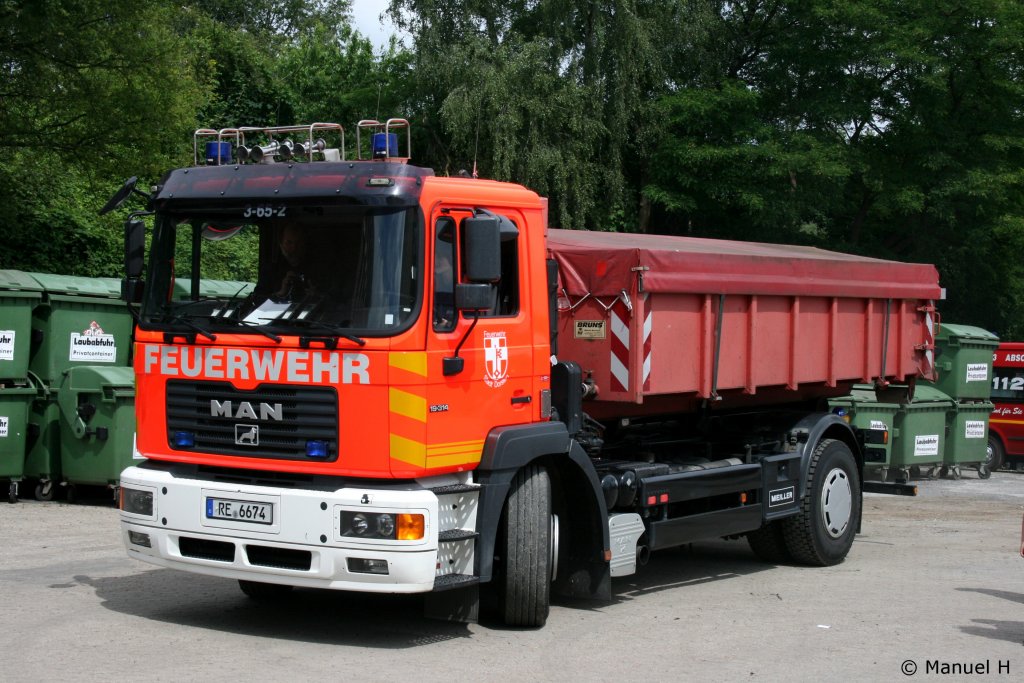 Feuerwehr Dorsten
3/65/2
RE 6674
WLF 2
MAN 19-314
Aufgenommen bei Tag der Offenen T�r der Feuerwehr Dorsten, 13.6.2010.