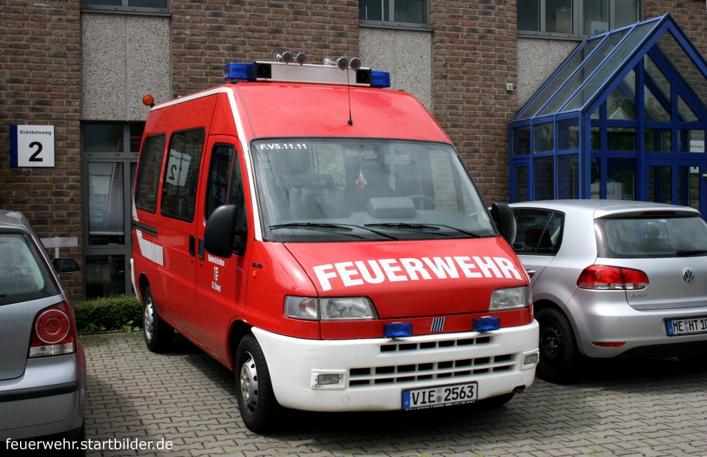 Feuerwehr Niederkr�chten
F.VS.5/11/11
VIE 2563
ELW 1
FIAT 
Aufgenommen beim Tag der Offenen T�r der Feuerwehr Viersen Stadtmitte, 20.6.2010.