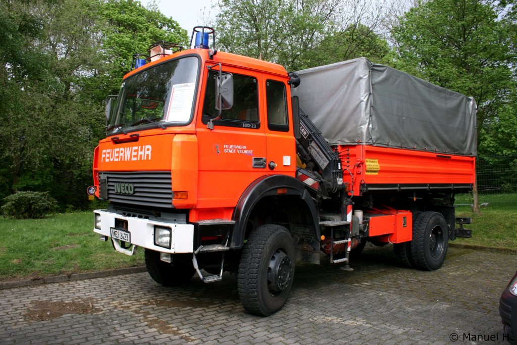 Feuerwehr Velbert
ME 2423
Sonderfahrzeug
IVECO 180-23
Aufgenommen beim Tag der Offenen T�r der Feuerwehr Velbert Neviges am 8.5.2010.


