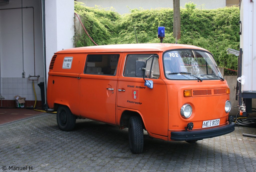 Feuerwehr Velbert
ME 8120
MTF
VW T1
Aufgenommen beim Tag der Offenen T�r der Feuerwehr Velbert Neviges am 8.5.2010.
