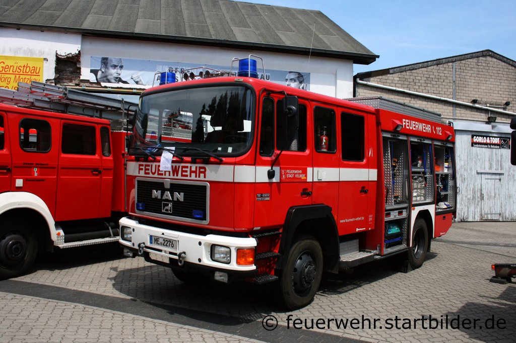Feuerwehr Velbert
TLF (ME 2276).
Aufgenommen beim Tag der offenen T�r der Feuerwehr Velbert Langenberg, 4.6.2011.
