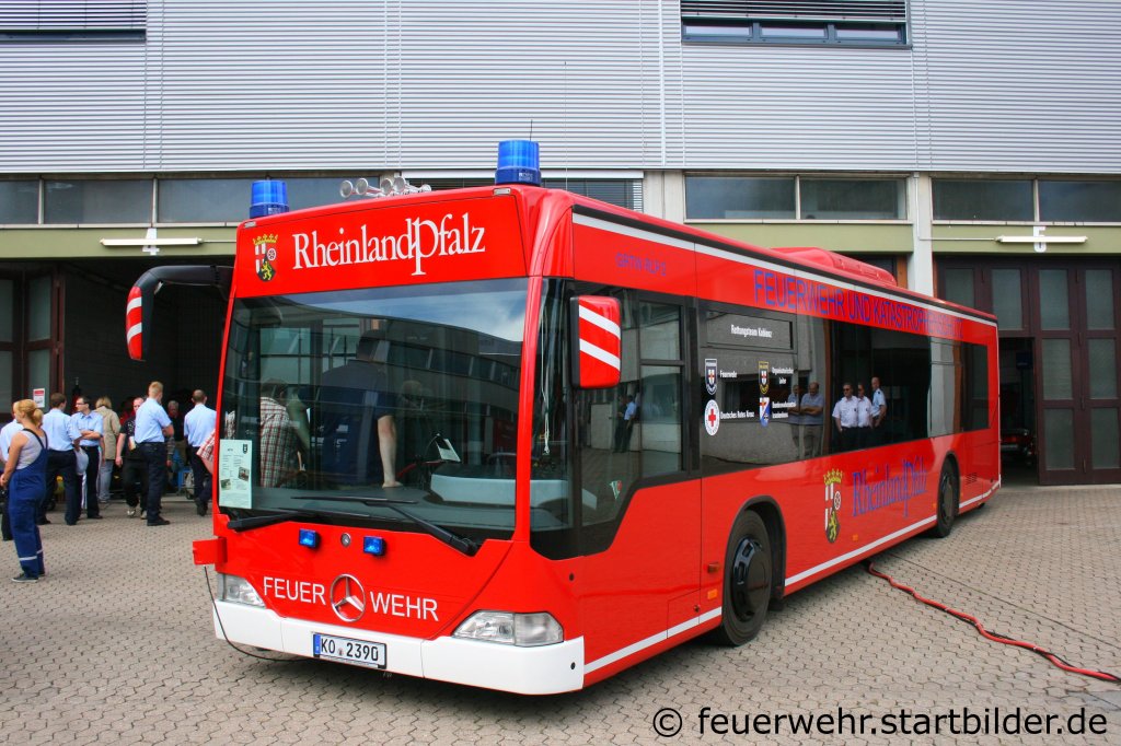 GRTW RP 2 der Feuerwehr Koblenz mit Heymann Aufbau.
Aufgenommen beim Tag der Offenen T�r der Fw Koblenz, 28.8.2011.