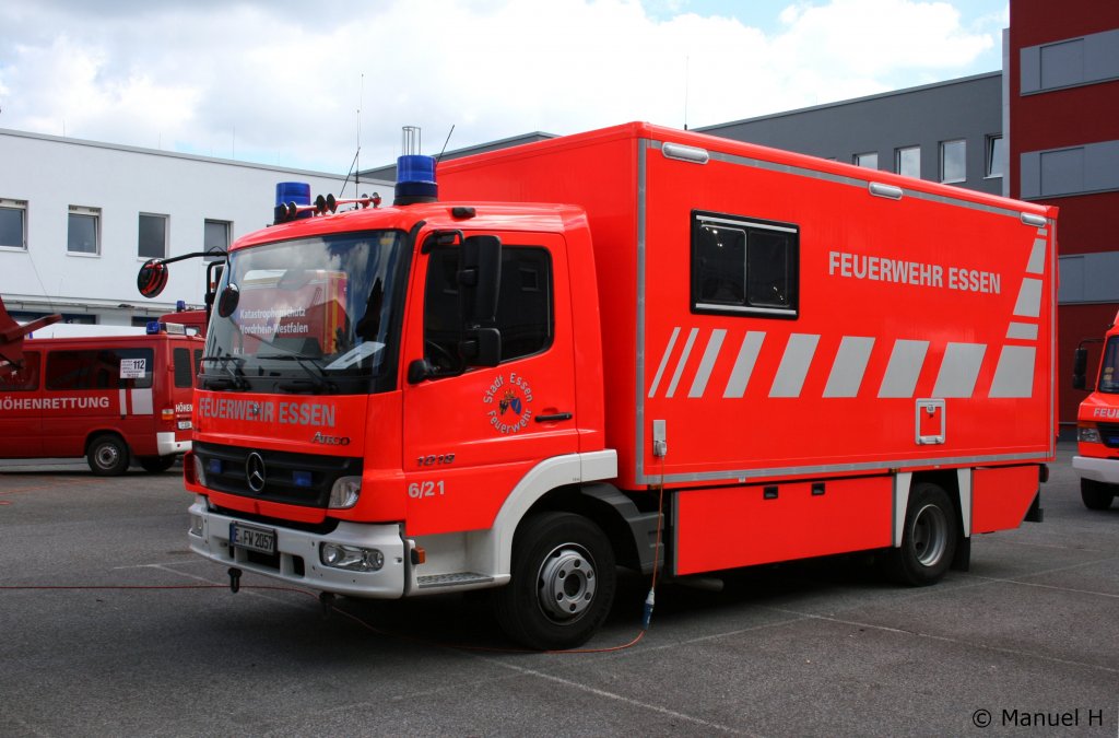 GW-AGW (Florian Essen 1/56/2) der Feuerwehr Essen.
Der GW-AFW steht auf der Wache 1.
Aufgenommen am Tag der Offenen T�r der Feuerwehr Essen am 4.9.2010.