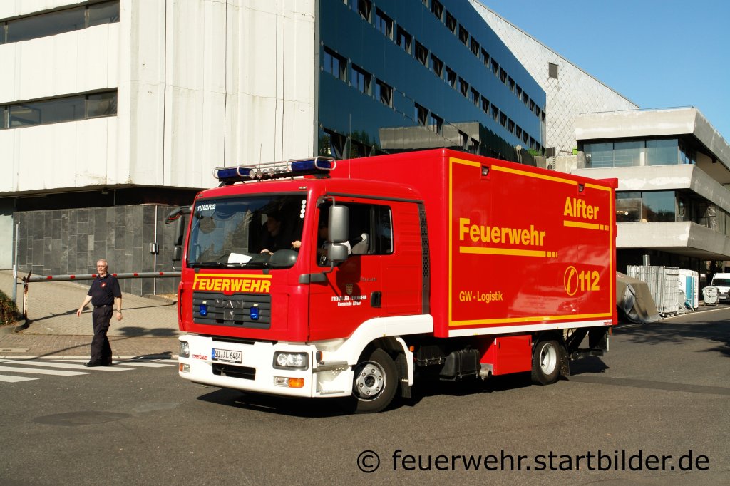 GW-Logistik (11/63/02) von der Feuerwehr Alfter.
Das Fahrzeug wurde von Rosenbauer Ausgebaut.
Aufgenommen beim NRW Tag 2011 in Bonn.