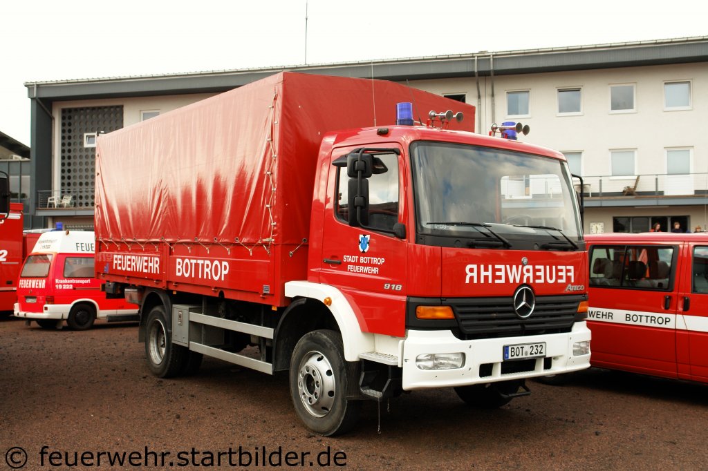 GW Technik (Funk:1/59/2).
Das Fahrzeug steht auf der Wache 1.
Aufgenommen am 18.9.2011 beim Tdo der FF Altstadt.