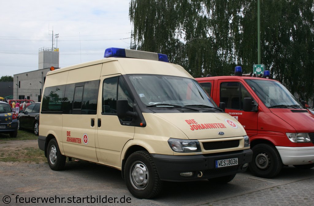 Johanniter Wesel
MTW (Funk:3/73/01).
Aufgenommen bei der Feuerwehr Dinslaken am 10.7.2011.