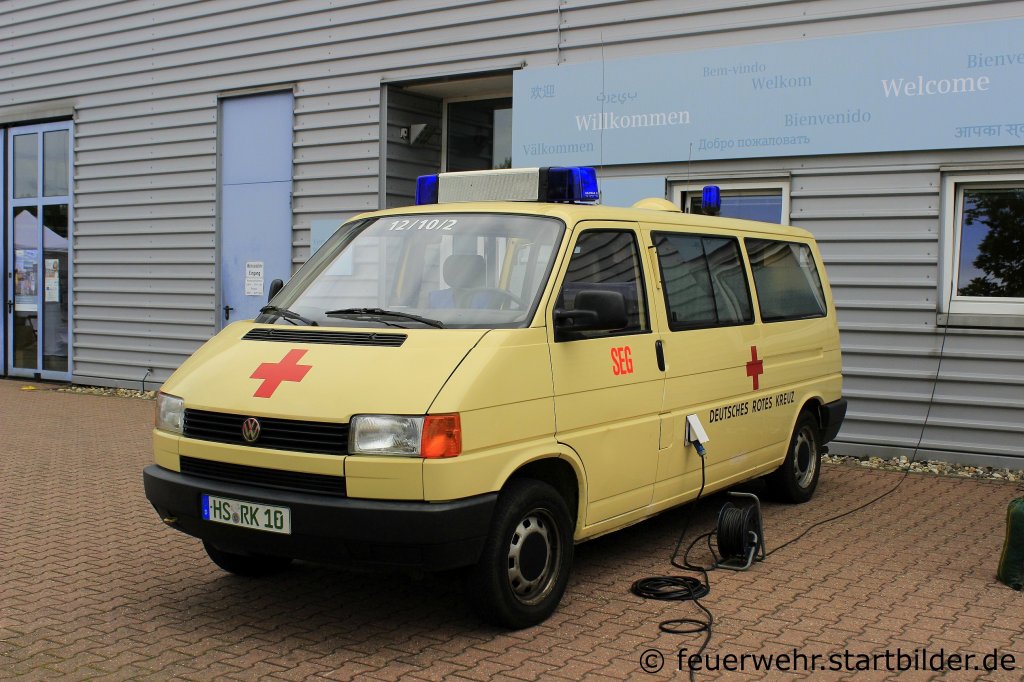Kdow (RotKreuz Heinsberg 12/10/2) der 2 Einsatzeinheit des DRK KV Heinsberg.
Aufgenommen beim Tag der Offenen T�r von Siemens in Wegberg.
