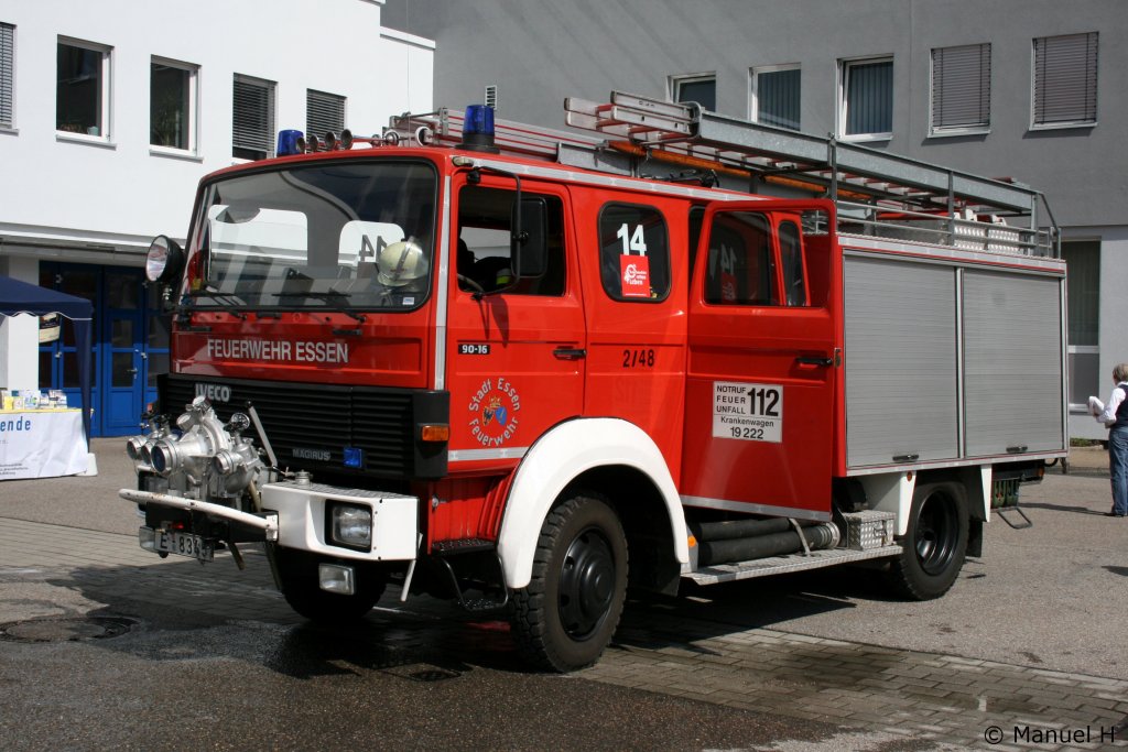 LF 16TS (Florian Essen 10-LF16TS-4).
Das Fahrzeug ist bei der FF Altenessen stationiert.
Aufgenommen beim Tag der offenen T�r der Feuerwehr Essen am 4.9.2010.