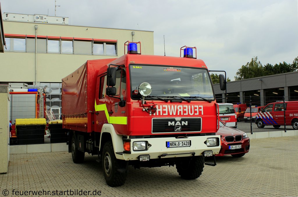 LKW Dekon-P (Florian Dortmund 9/94/1) der FW Dortmund.
Aufgenommen beim Tdot der Feuerwehr L�nen,15.9.2012.