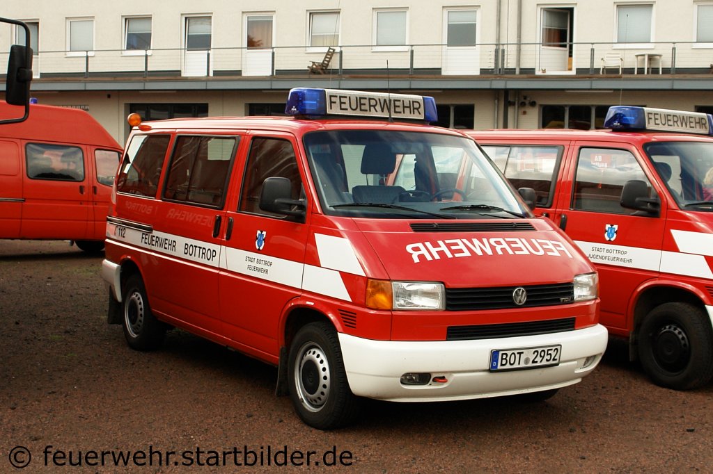 MTF (BOT 2952) der Feuerwehr Bottrop.
Aufgenommen am 18.9.2011 beim Tdo der FF Altstadt.
