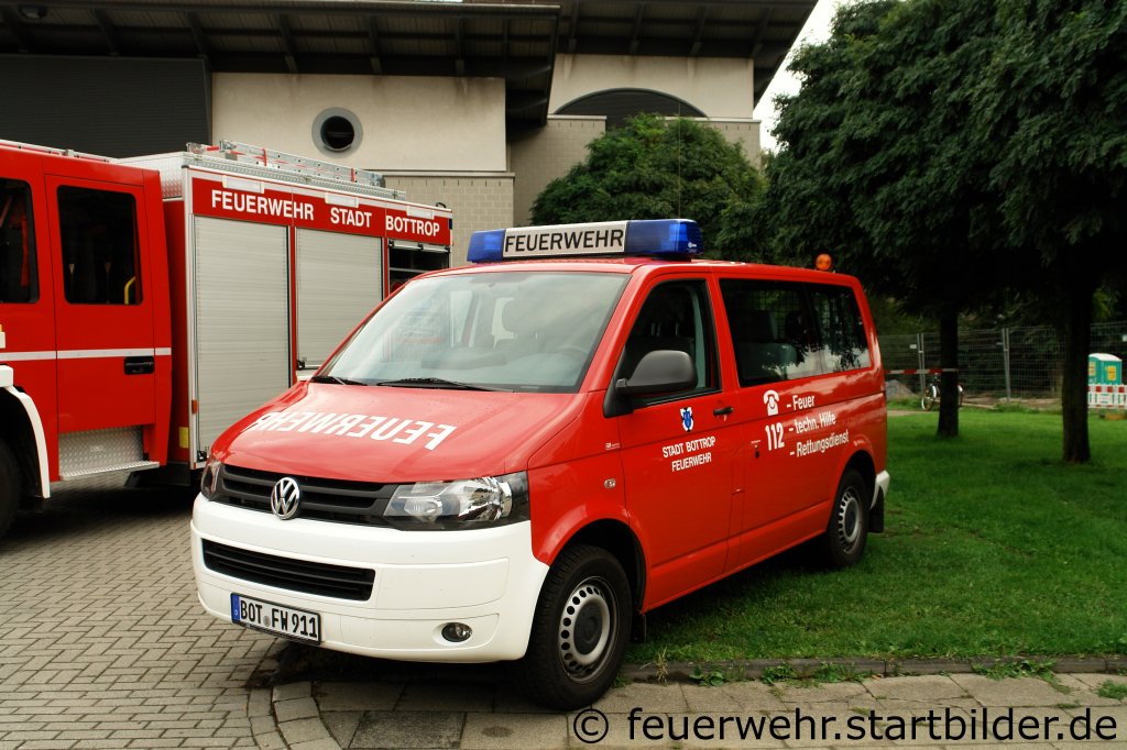 MTF (Bot FW 911) (Funk:11/19/1) der Feuerwehr Bottrop.
Aufgenommen am 18.9.2011 beim Tdo der FF Altstadt.