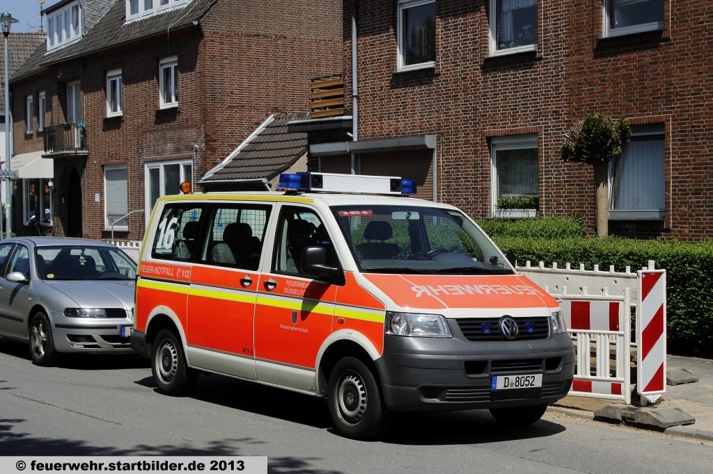 MTW (16-MTF-01) der Feuerwehr D�sseldorf.
Intern wird dieser MTF als MTF-6 bezeichnet.
Aufgenommen beim Feuerwehrfest 20 Jahre JF Wittlaer, 19.5.2013.