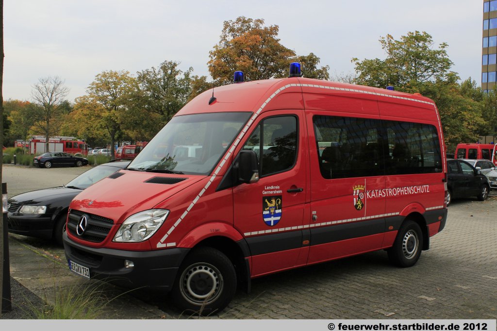 MTW (GER KV 731) des Landkreises Germersheim.
Aufgenommen beim Jubil�um 50 Jahre LFV-Rheinland-Pfalz in Mainz,6.10.2012.
