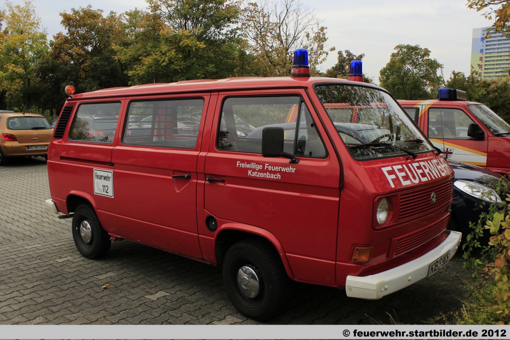 MTW (KIB 965) der Feuerwehr Katzenbach.
Aufgenommen beim Jubil�um 50 Jahre LFV-Rheinland-Pfalz in Mainz,6.10.2012.
