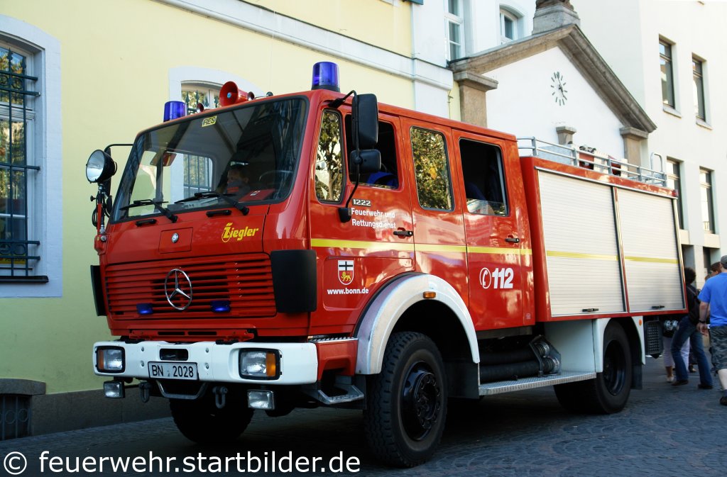 Reserve LF der Feuerwehr Bonn.
Aufgenommen beim NRW Tag 2011 in Bonn.