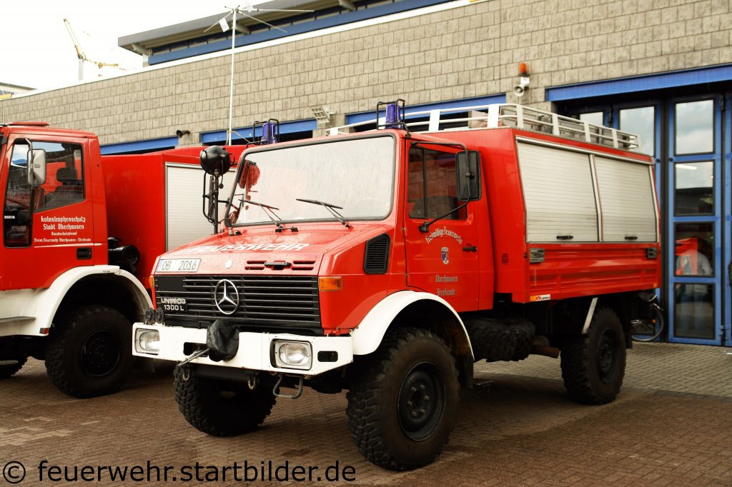 RW 1 (4/51/1) hat einen Wackenhut Aufbau.
Der RW ist bei der FF Sterkrade Stationiert.
Aufgenommen am 18.9.2011 beim Tdo der FF Oberhausen Sterkrade.