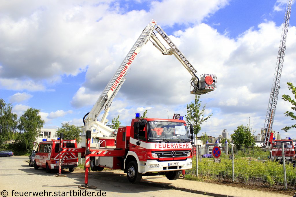 TLK 23/12 der FF Neuss Stadtmitte im aufgebauten zustand.
Aufgenommen beim Tdot der FF Neuss Furth 17.6.2012.