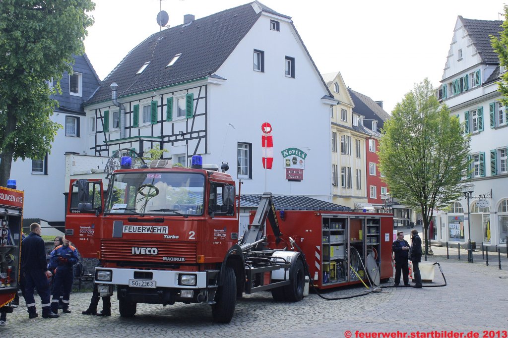 WLF (Florian Solingen 3/65/2) der Feuerwache 3 in Solingen Burg.
Aufgenommen in Solingen Wald,25.5.2013.