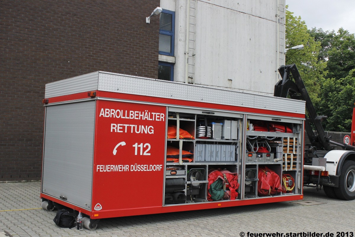 AB-Rettung.
der AB steht auf der Feuer und Rettungswache D�sseldorf Garath.