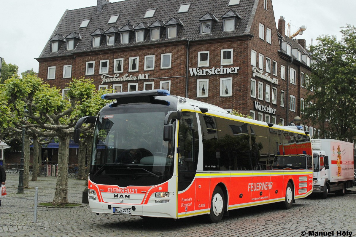 GKTW 806-GKTW-01) der Feuerwehr D�sseldorf.
Verwendet wird ein MAN Lions Regio.