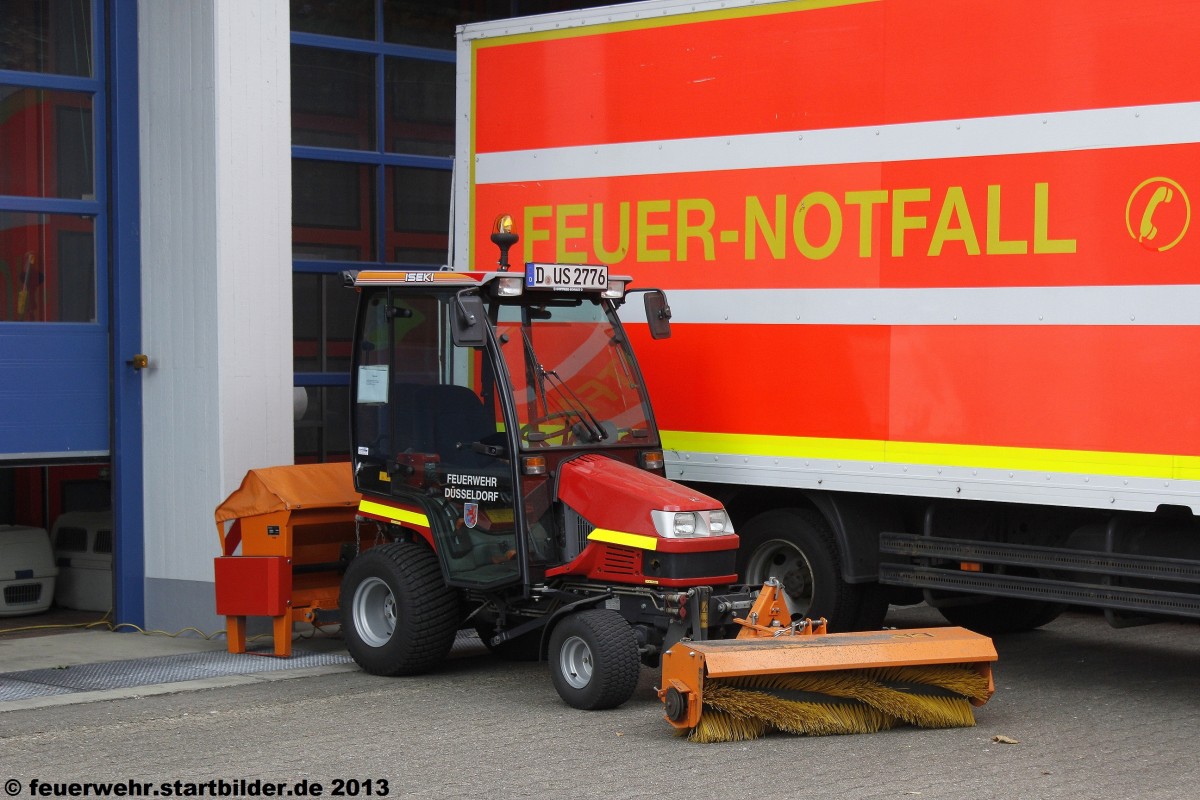 Spezialfahrzeug (D US 2776) der Feuerwehr D�sseldorf.
Das Fahrzeug ist auf der Feuer und Rettungswache Garath stationiert.