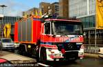 Flughafenfeuerwehr Frankfurt  61/56  F ZY 592  WLF  MB Actros 2653  Aufgenommen vor dem Terminal 1 am Flughafen Frankfurt, Sommer 2008.